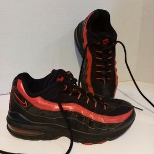 NIKE AIRMAX 95  Sz. 5Y Black‎ Cat Edition Black & Pink